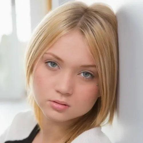 female porn star dakota skye