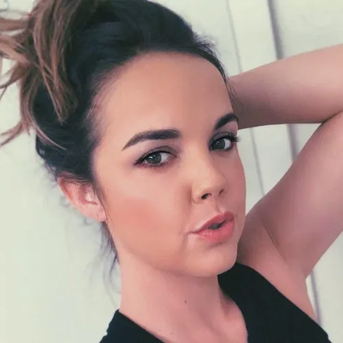 female porn star dillion harper