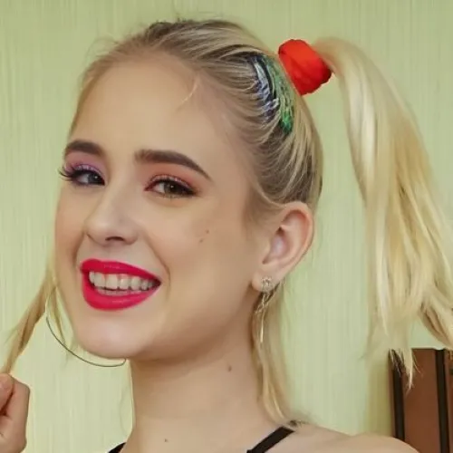 female porn star jessie saint